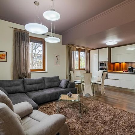 Cosy Luxury Flat In The Centrum- 90Sqm - 3 Rooms. Varna Esterno foto
