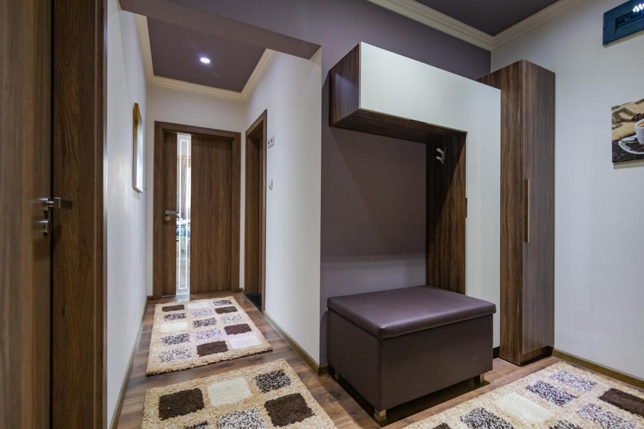 Cosy Luxury Flat In The Centrum- 90Sqm - 3 Rooms. Varna Esterno foto