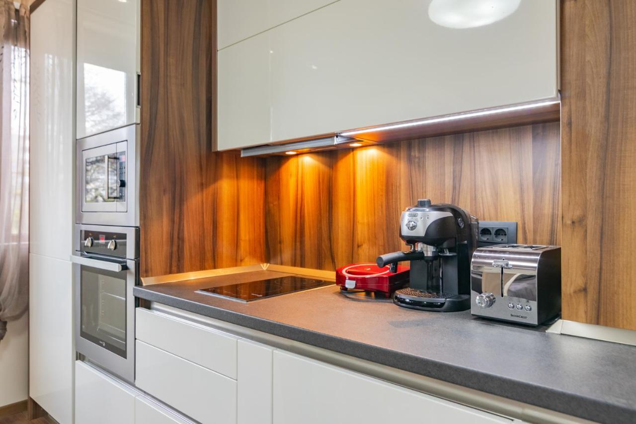 Cosy Luxury Flat In The Centrum- 90Sqm - 3 Rooms. Varna Esterno foto