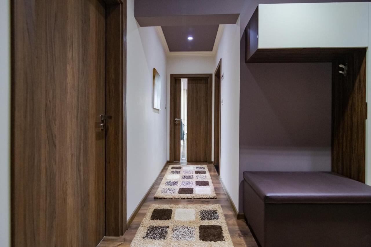 Cosy Luxury Flat In The Centrum- 90Sqm - 3 Rooms. Varna Esterno foto