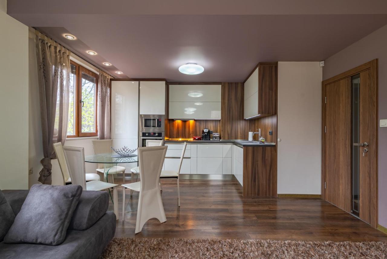 Cosy Luxury Flat In The Centrum- 90Sqm - 3 Rooms. Varna Esterno foto